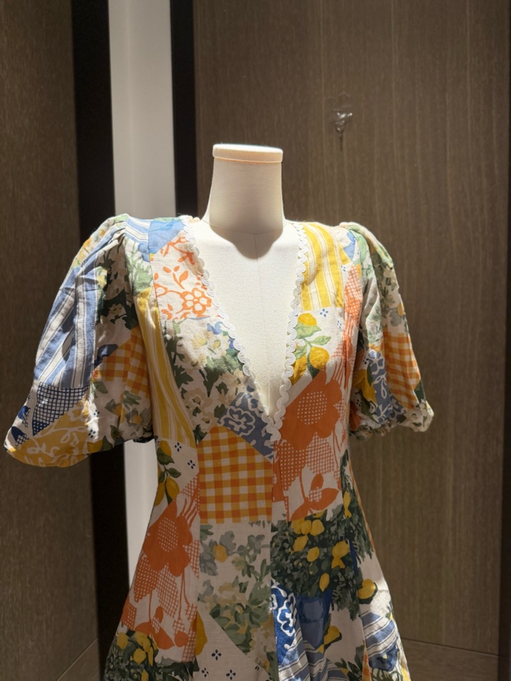 Patchwork V-Neck Puff Sleeve Mini Dress in Yellow & Blue - Picture 4 of 12